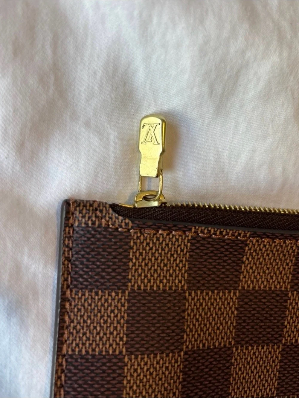 Louis Vuitton Damier Wristlet/ Clutch